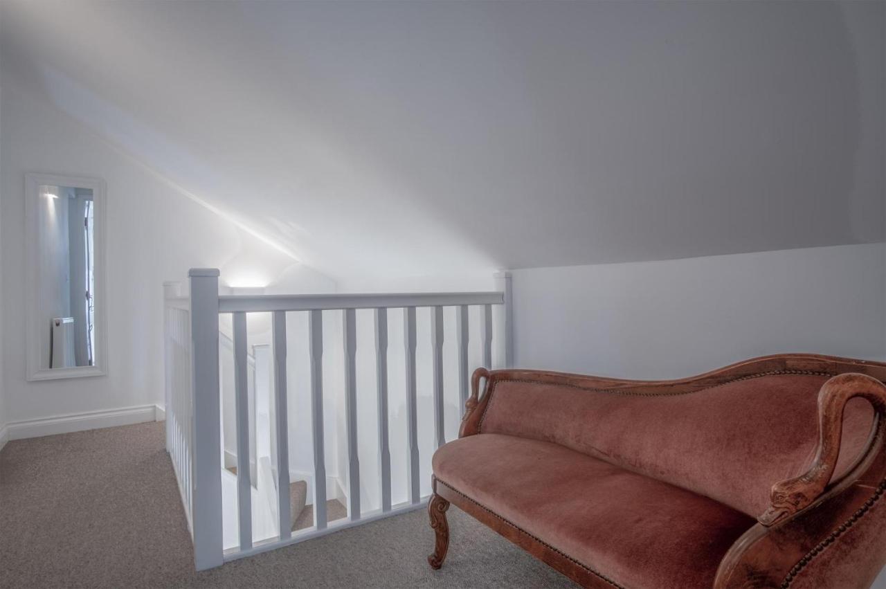 Brook Cottage - 2 Bedroom Cottage - Dale ภายนอก รูปภาพ