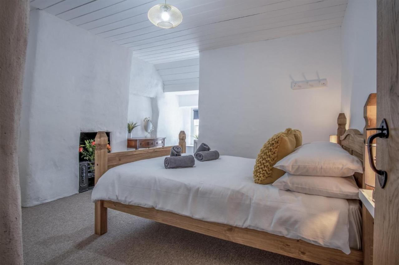 Brook Cottage - 2 Bedroom Cottage - Dale ภายนอก รูปภาพ